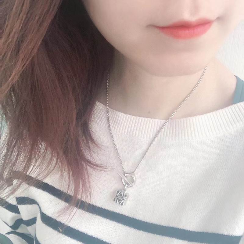 Loewe necklace 09yxq02 (3)