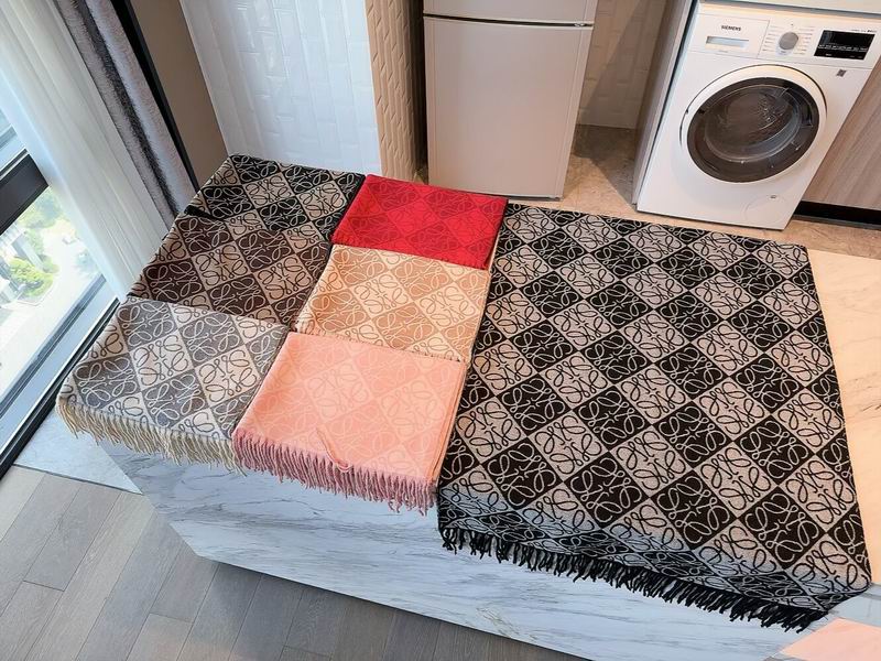 Loewe scarf 180X65cm E09 (1)