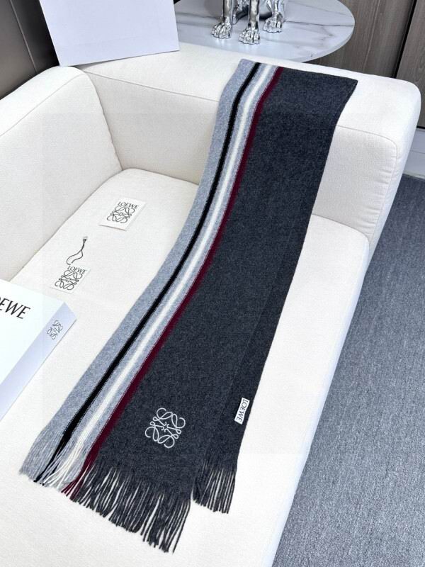 Loewe scarf hm (191)