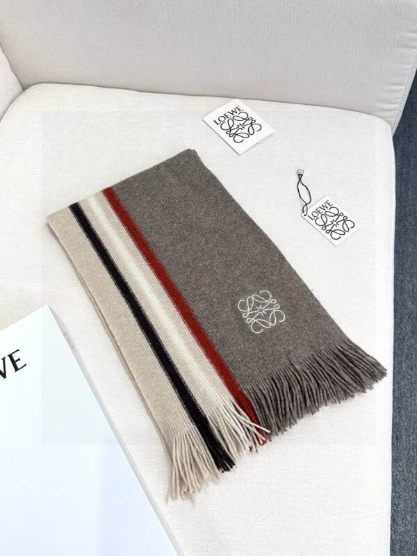 Loewe scarf hm (193)