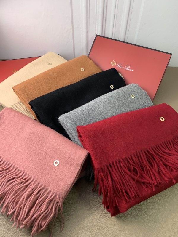 Loro Piana scarf hm (1)