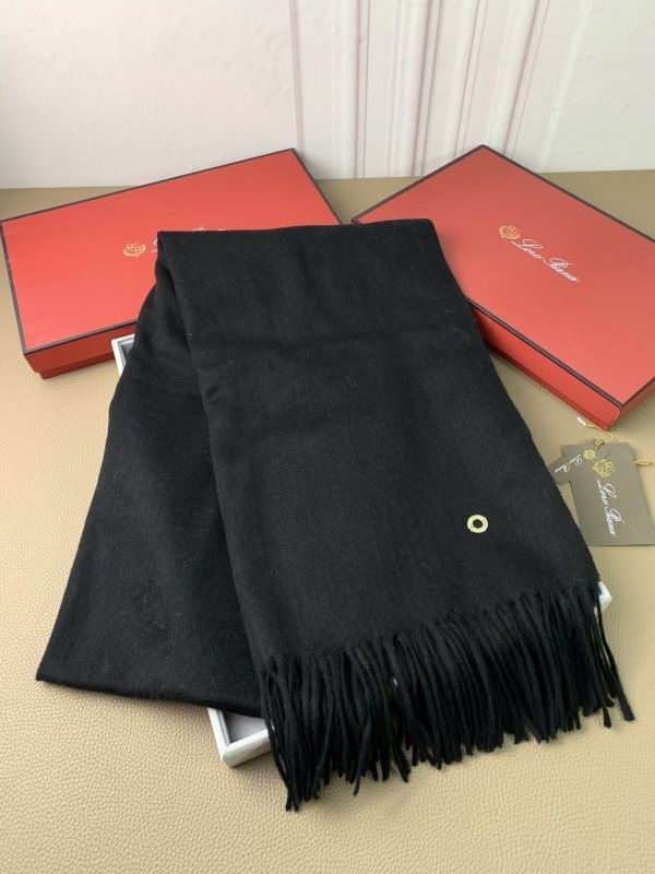 Loro Piana scarf hm (14)