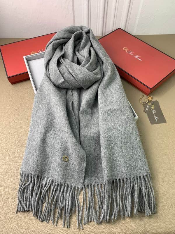 Loro Piana scarf hm (17)