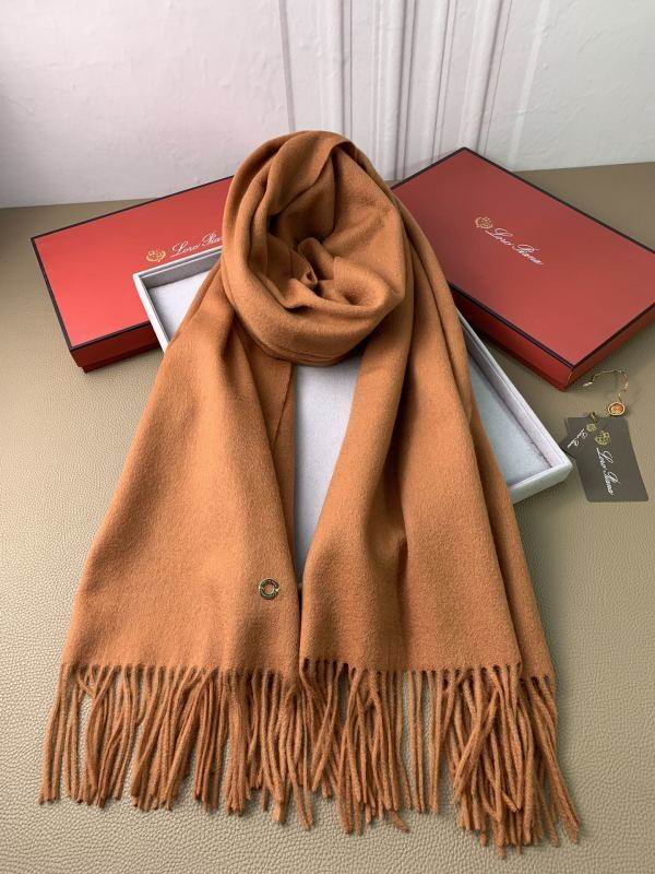 Loro Piana scarf hm (5)