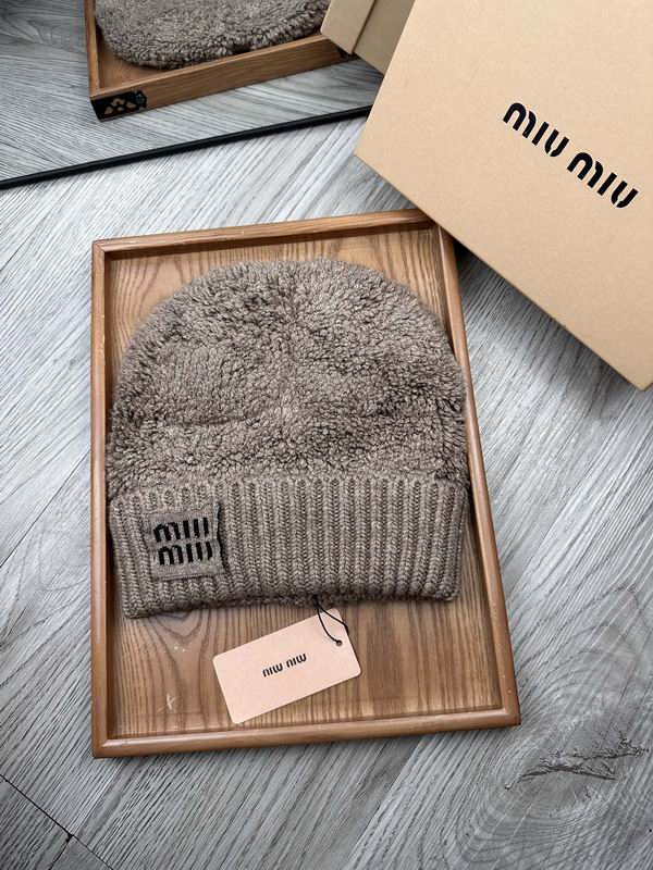 MIumiu hat dx (260)
