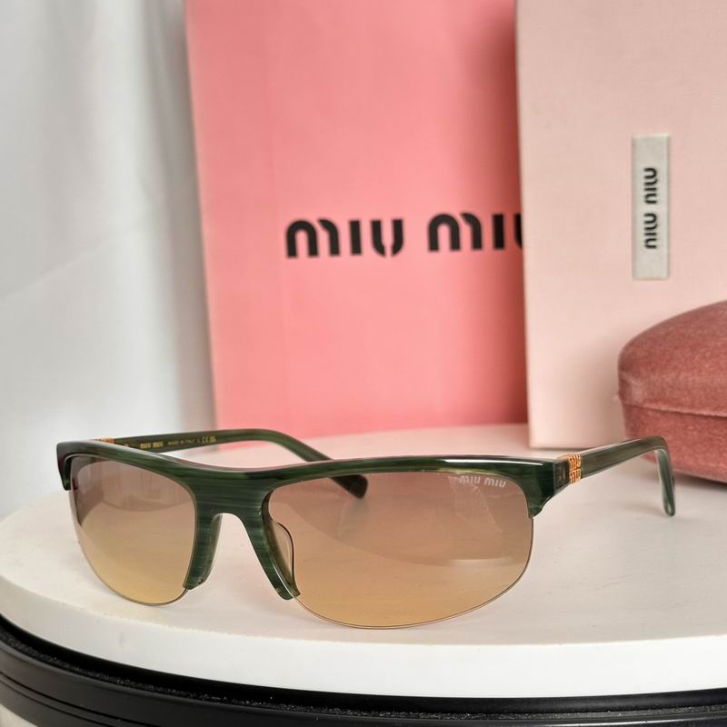 MiuMiu 122AV 64 18-125 e01