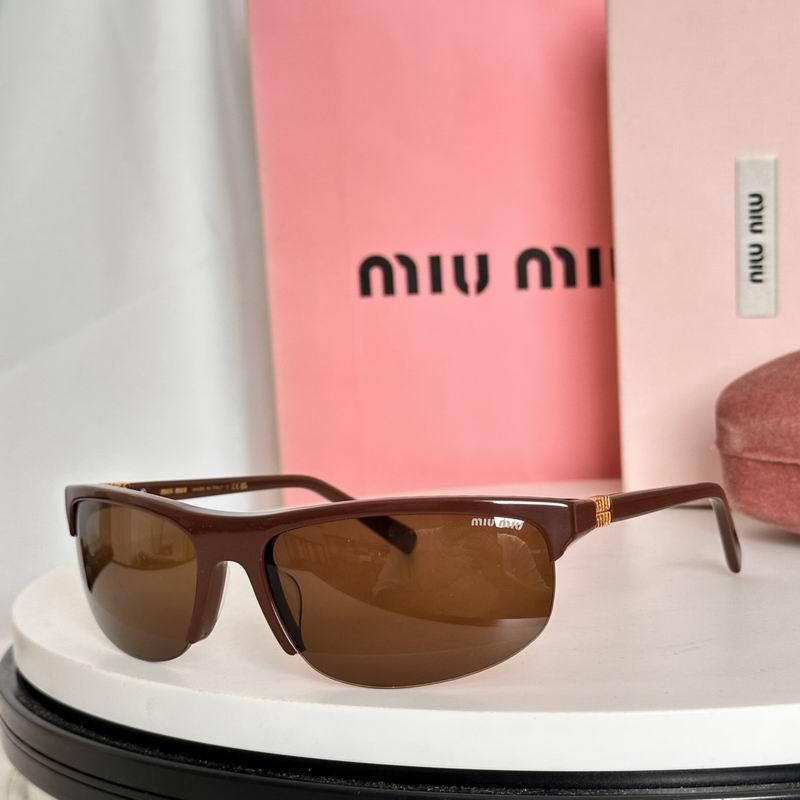 MiuMiu 122AV 64 18-125 e05