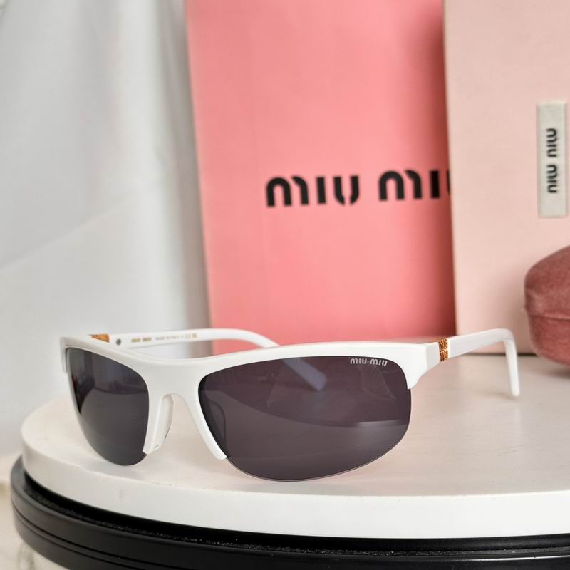 MiuMiu 122AV 64 18-125 e06