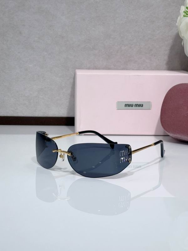 MiuMiu 51SS 61 16-125 c01