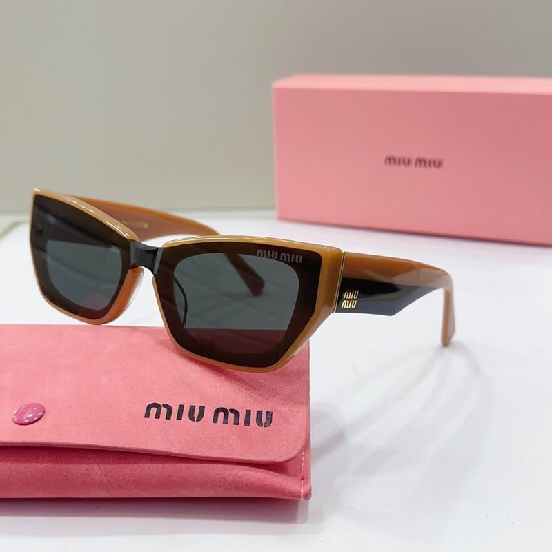 MiuMiu 95AV 52 24-140 g01