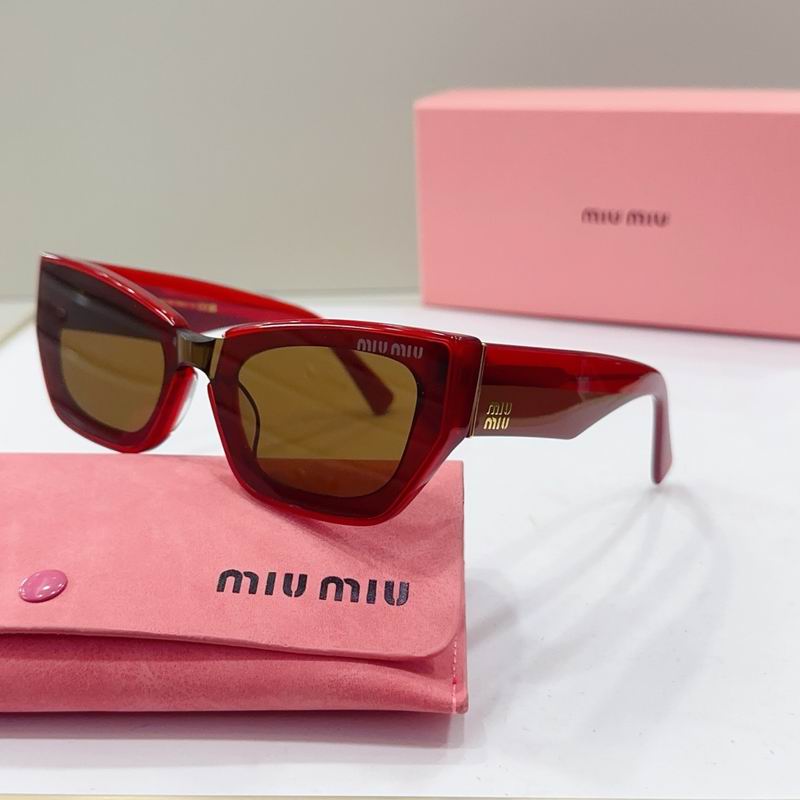 MiuMiu 95AV 52 24-140 g05