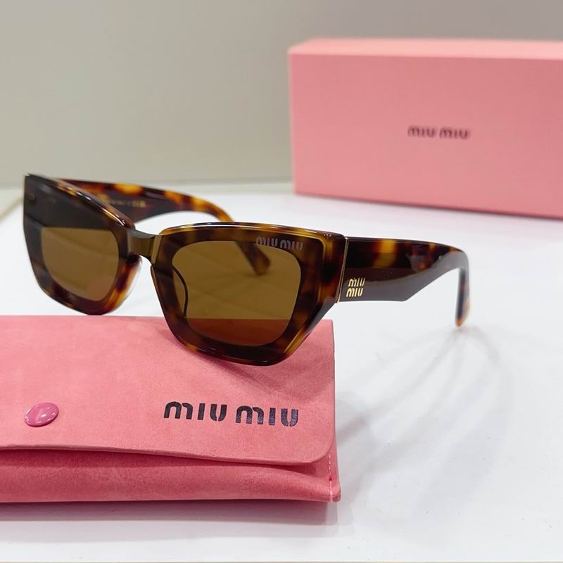 MiuMiu 95AV 52 24-140 g06