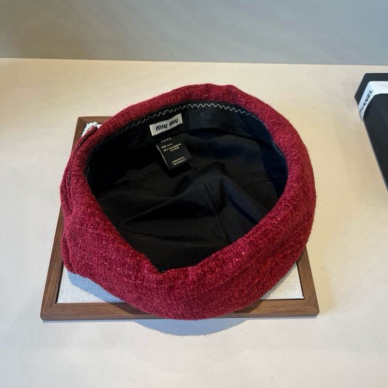 Miumiu Beret (845)