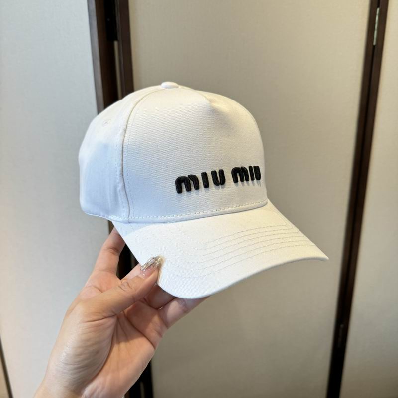 Miumiu Cap (834)