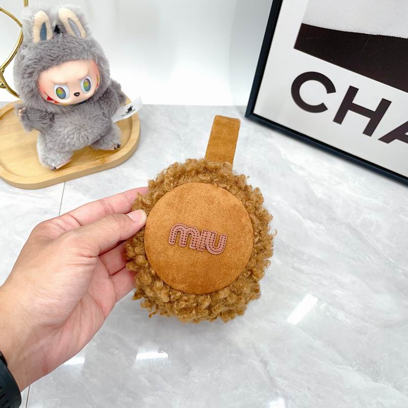 Miumiu Earmuff dx (15)