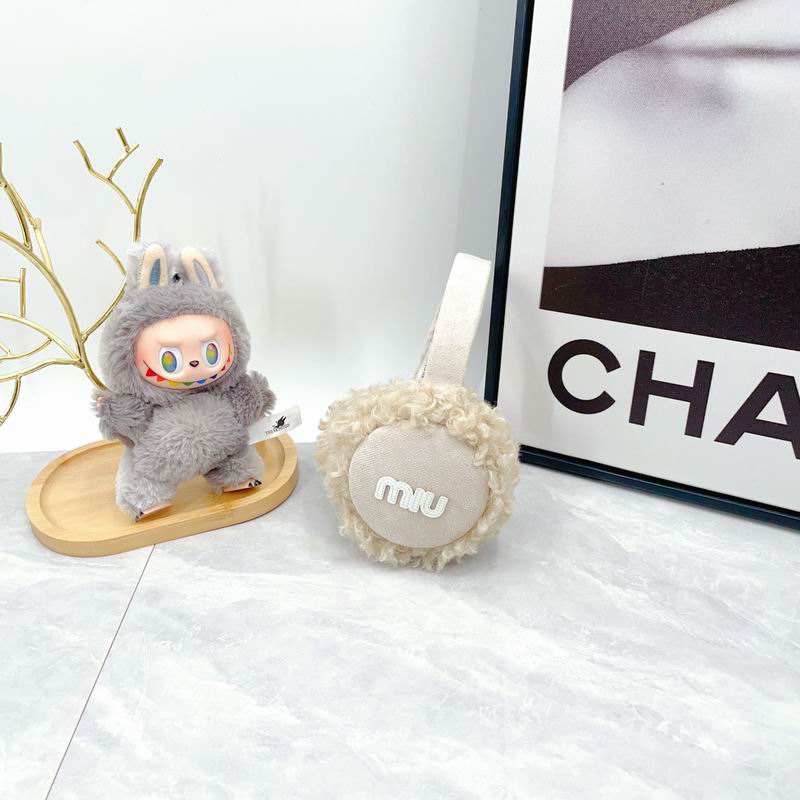 Miumiu Earmuff dx (5)