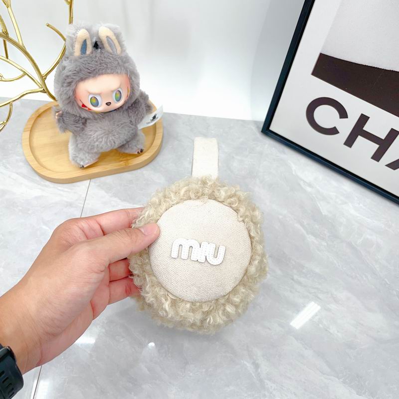 Miumiu Earmuff dx (7)
