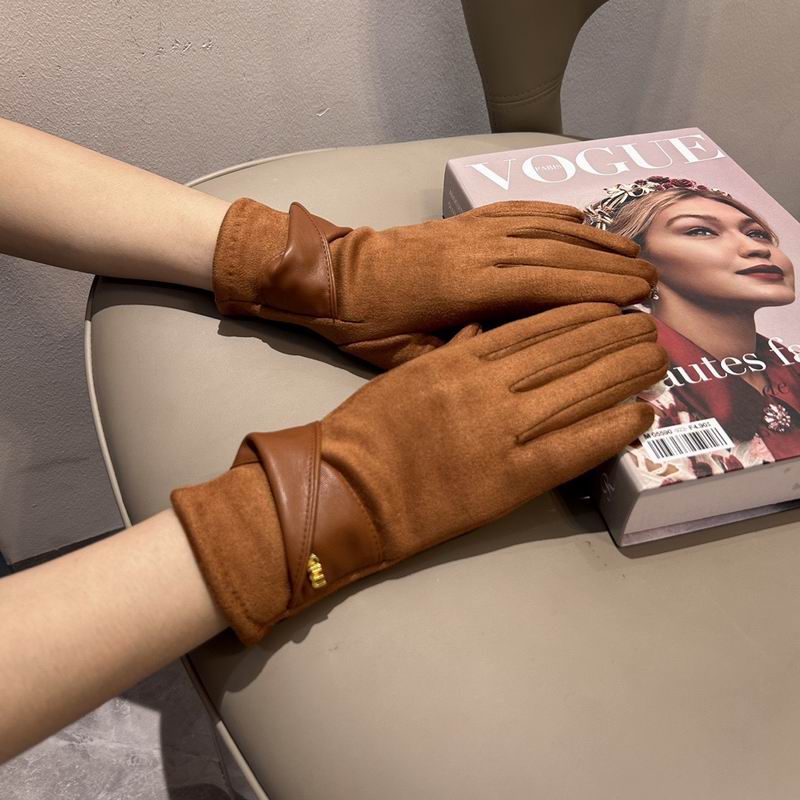 Miumiu Gloves 56 (19)