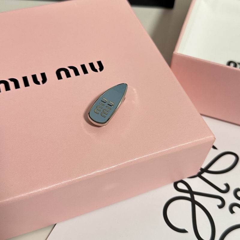 Miumiu Hairpin (8)