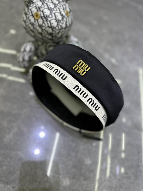 Miumiu beret dx (150)