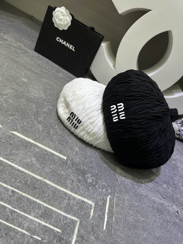 Miumiu beret dx (180)