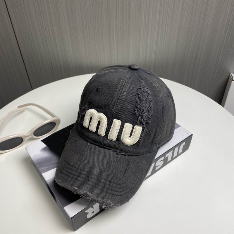 Miumiu cap dx (690)