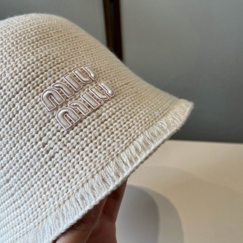 Miumiu hat (651)