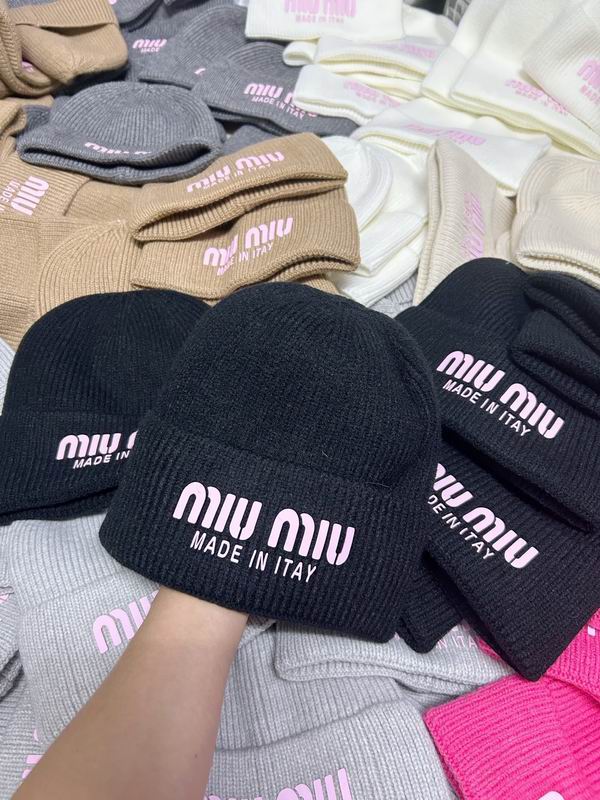 Miumiu hat dx (166)