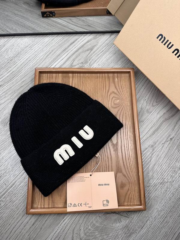 Miumiu hat dx (348)