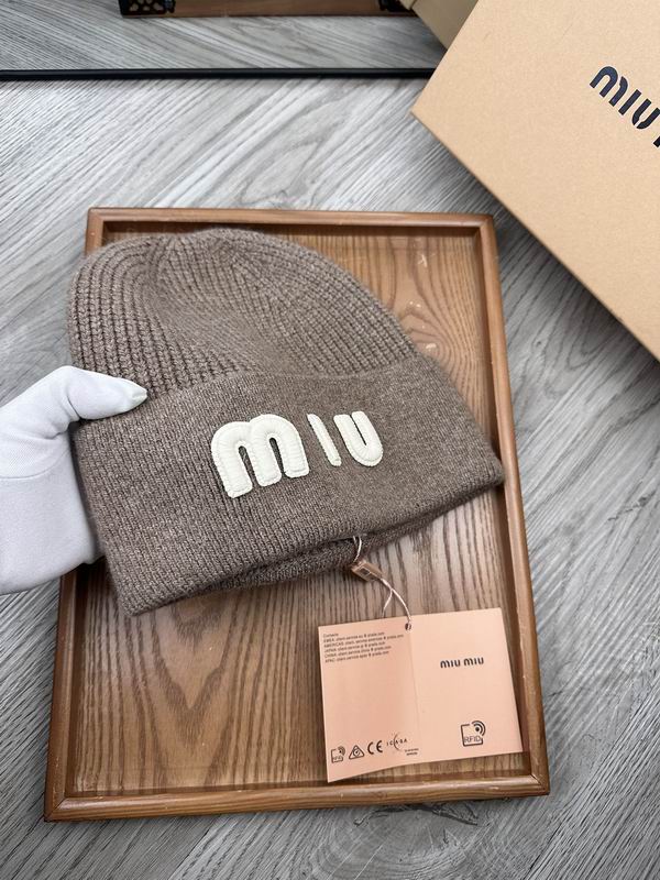 Miumiu hat dx (353)