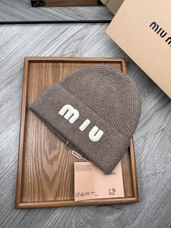 Miumiu hat dx (358)