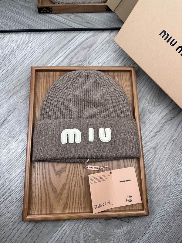 Miumiu hat dx (359)