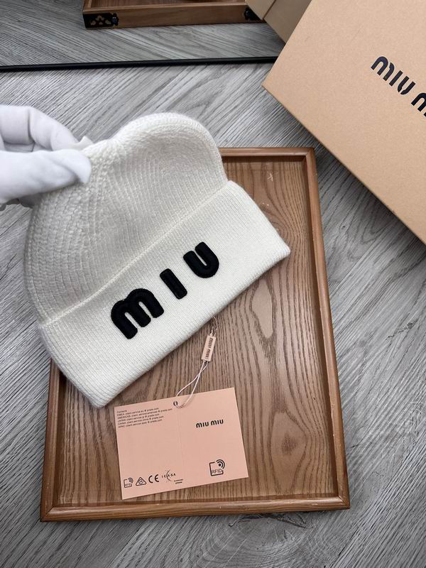 Miumiu hat dx (374)