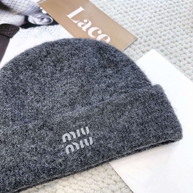 Miumiu hat dx (495)