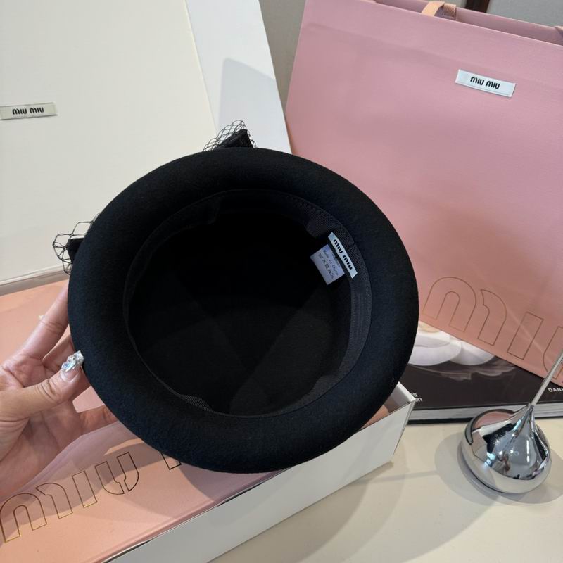 Miumiu top hat (550)