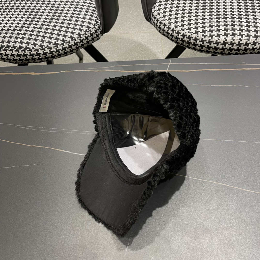 Moncler Cap (15)