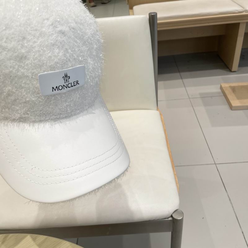 Moncler Cap (633)