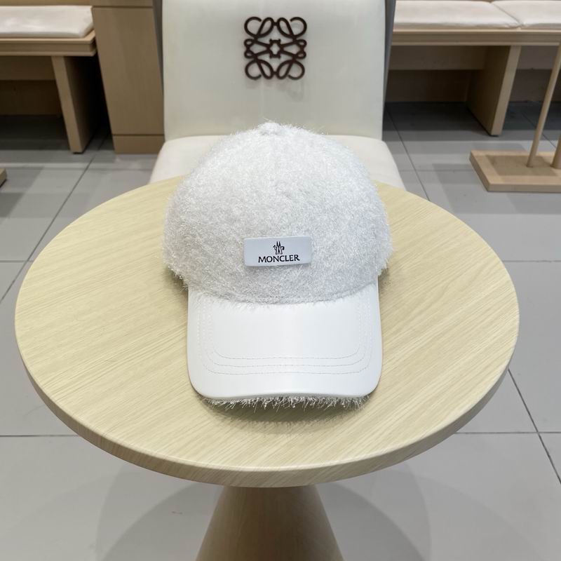Moncler Cap (636)