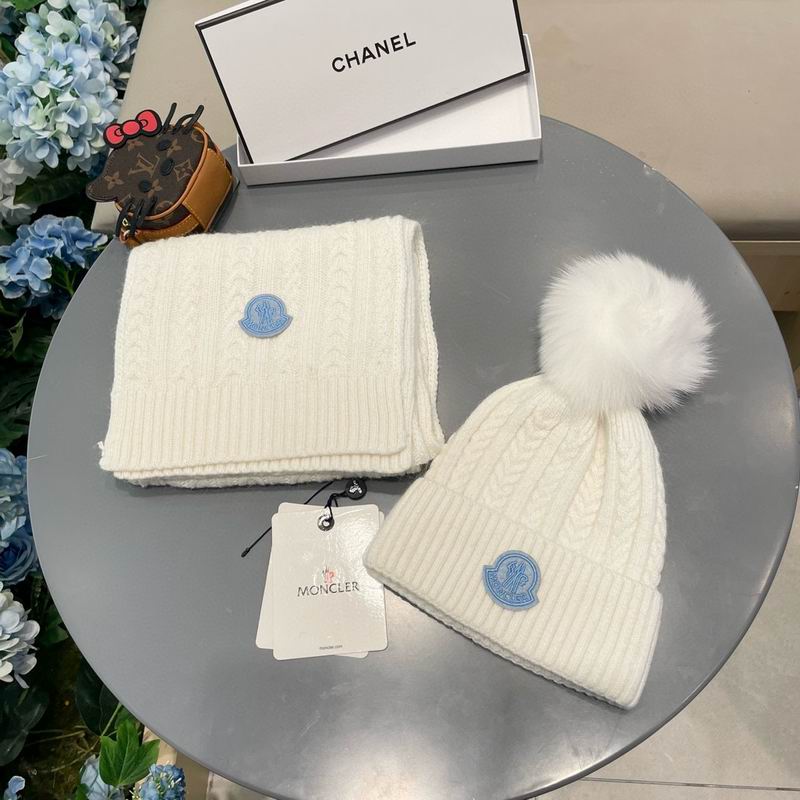 Moncler Scarf hat (100)