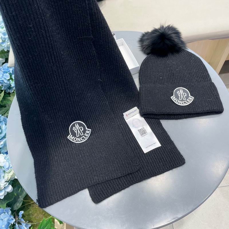 Moncler Scarf hat (260)