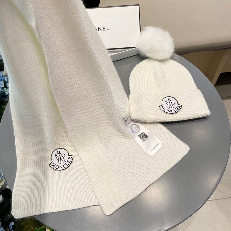Moncler Scarf hat (269)