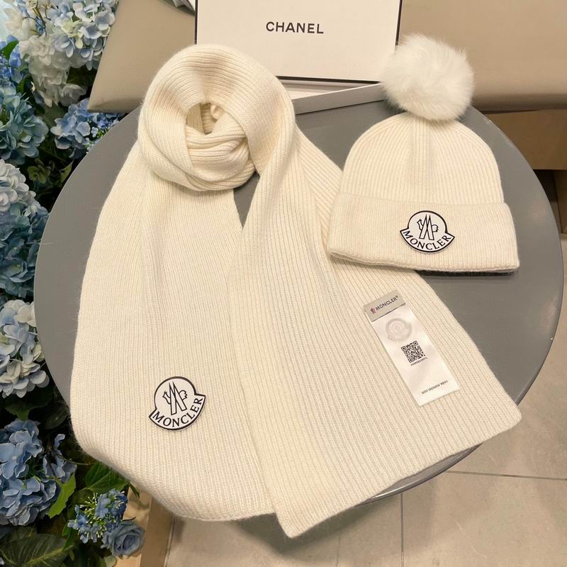 Moncler Scarf hat (270)