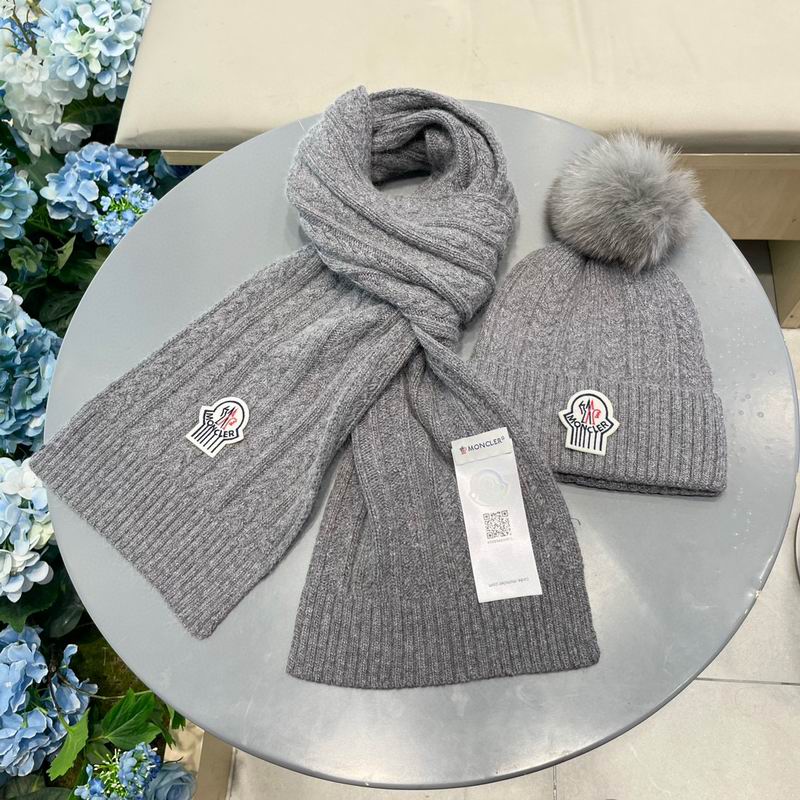 Moncler Scarf hat (312)