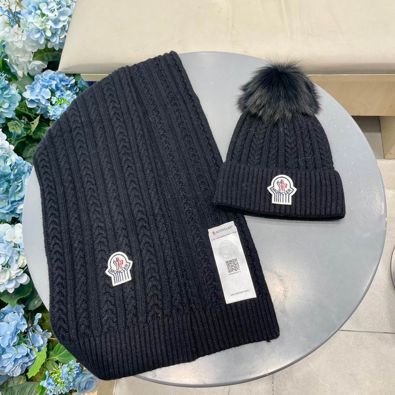 Moncler Scarf hat (322)
