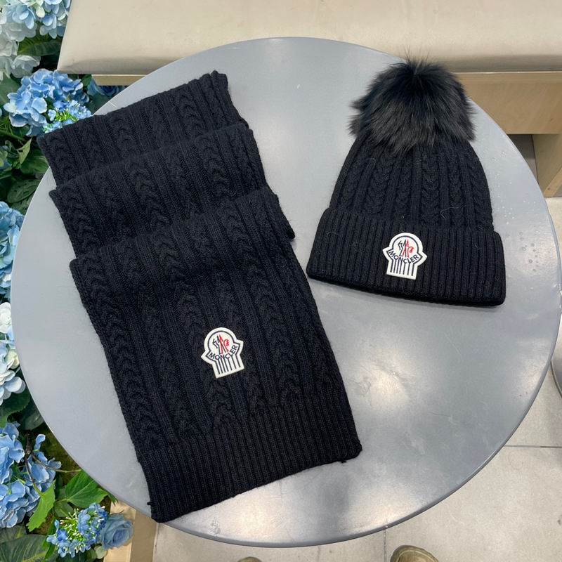 Moncler Scarf hat (324)