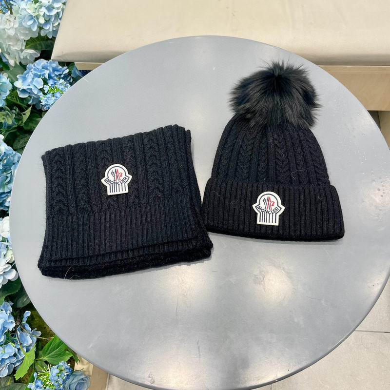 Moncler Scarf hat (325)