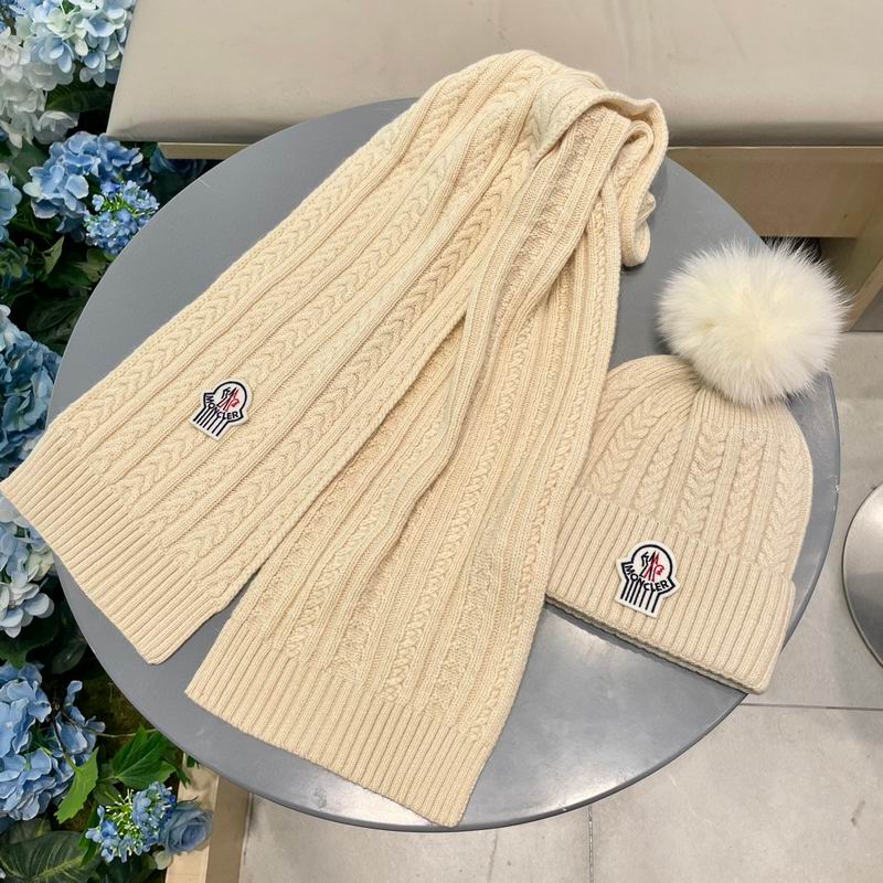 Moncler Scarf hat (326)
