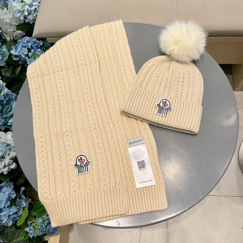 Moncler Scarf hat (327)