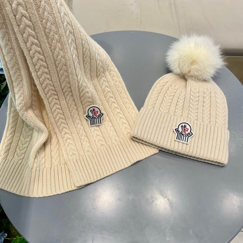 Moncler Scarf hat (328)
