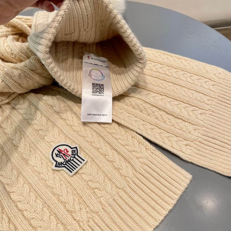 Moncler Scarf hat (329)